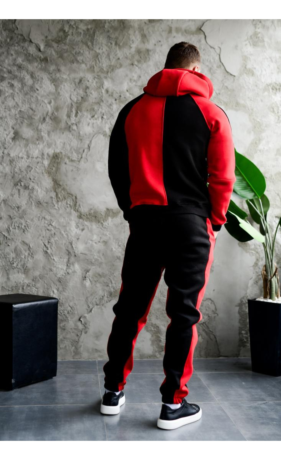 Утеплений спортивний костюм на флісі туреччина стильний чорний червоний