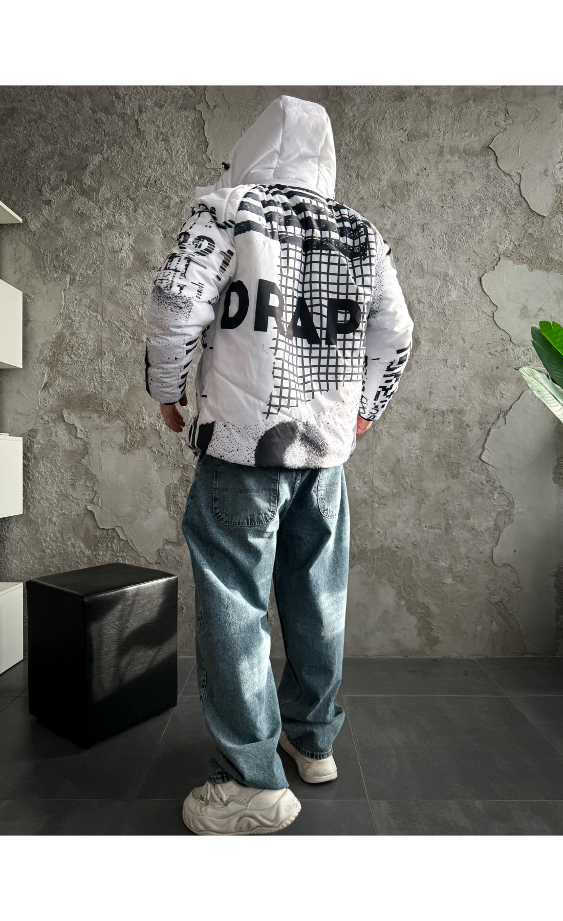 Куртка drapp білого з капюшоном зимова