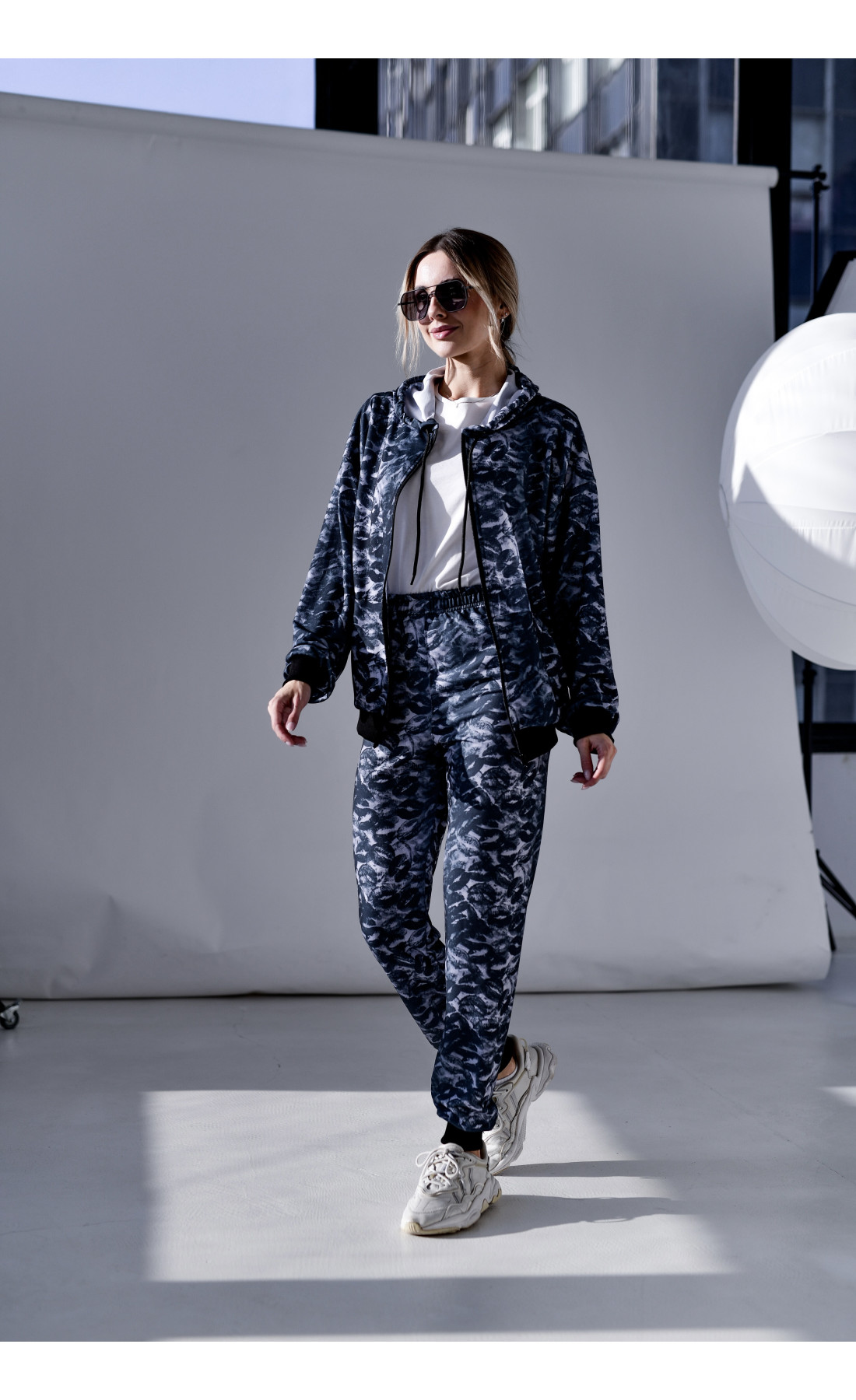 Жіночий спортивний костюм кофта штани осінь весна принтований колекція