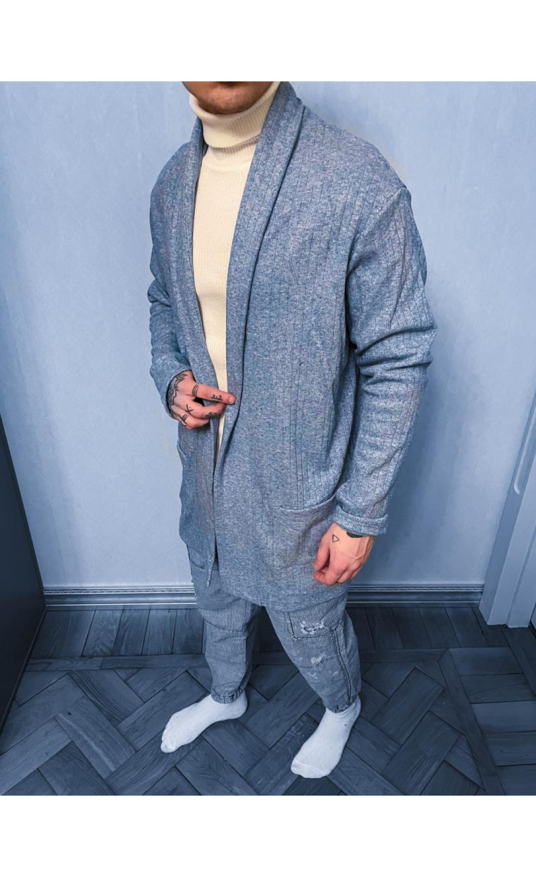 Блакитний чоловічий кардиган без капюшона