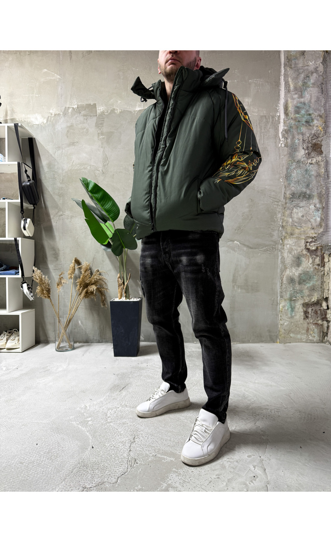 Куртка зимова зі знімним капюшоном чоловіча  з принтом