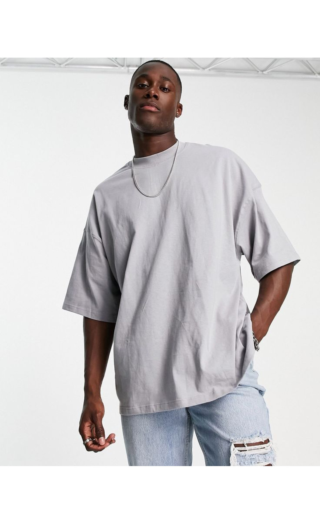сіра однотонна чоловіча оверсайз футболка