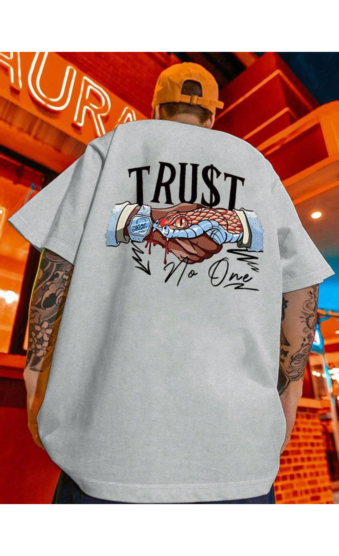 Сіра чоловіча трендова оверсайз футболка з модним дизайном