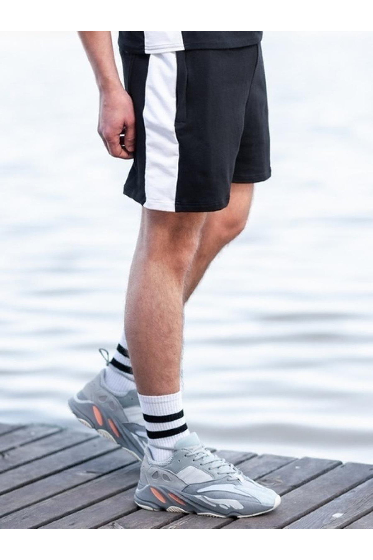 Спортивні шорти BEZET Shark black / white'