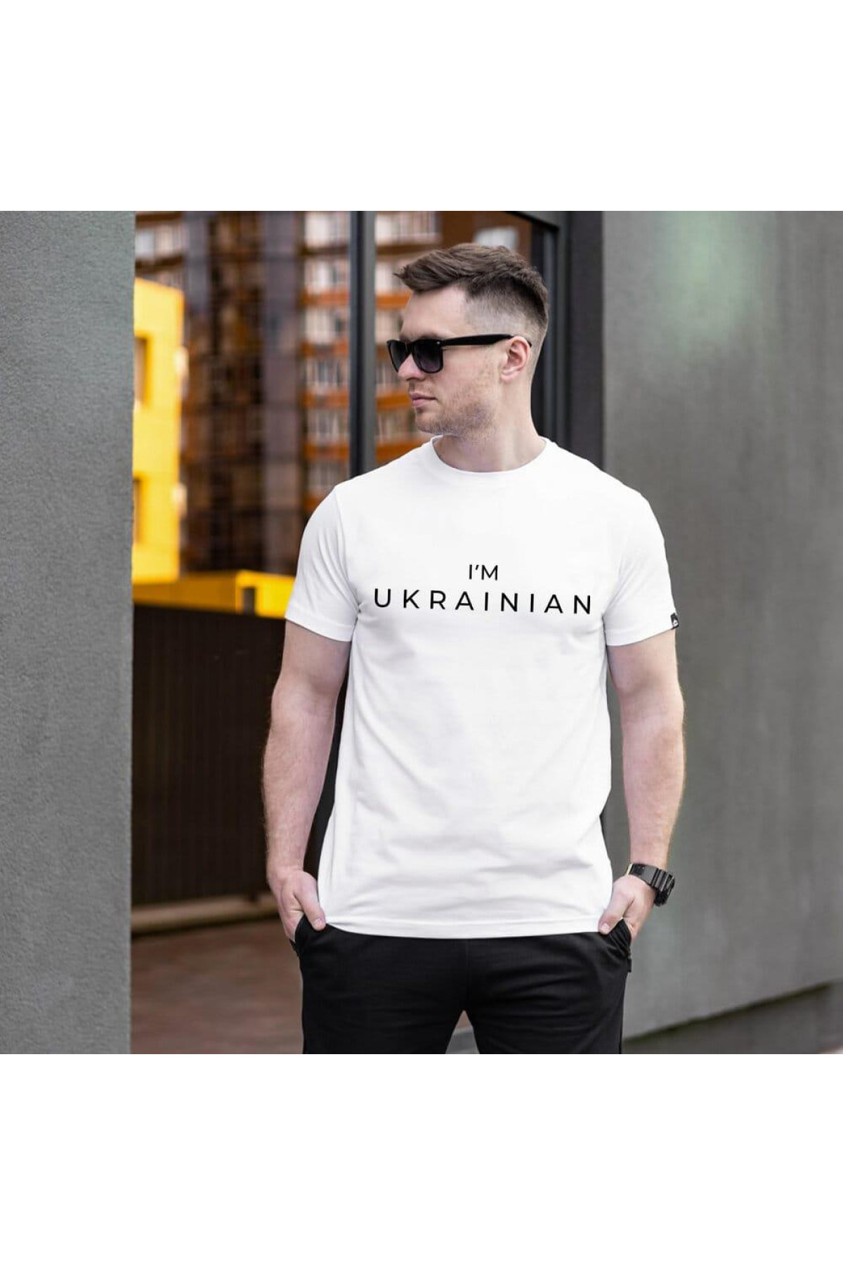 Футболка Pobedov Peremoga - I' UKRAINIAN наклейка чорна Білий