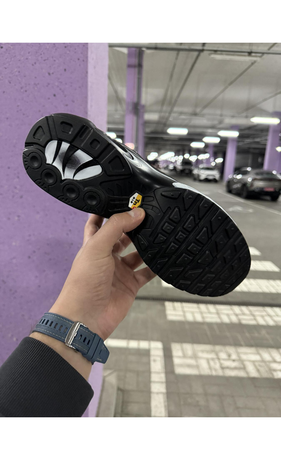 Чоловічі кросівки  Термо кросівки nike air plus tn (чорні білі) (2955-3)