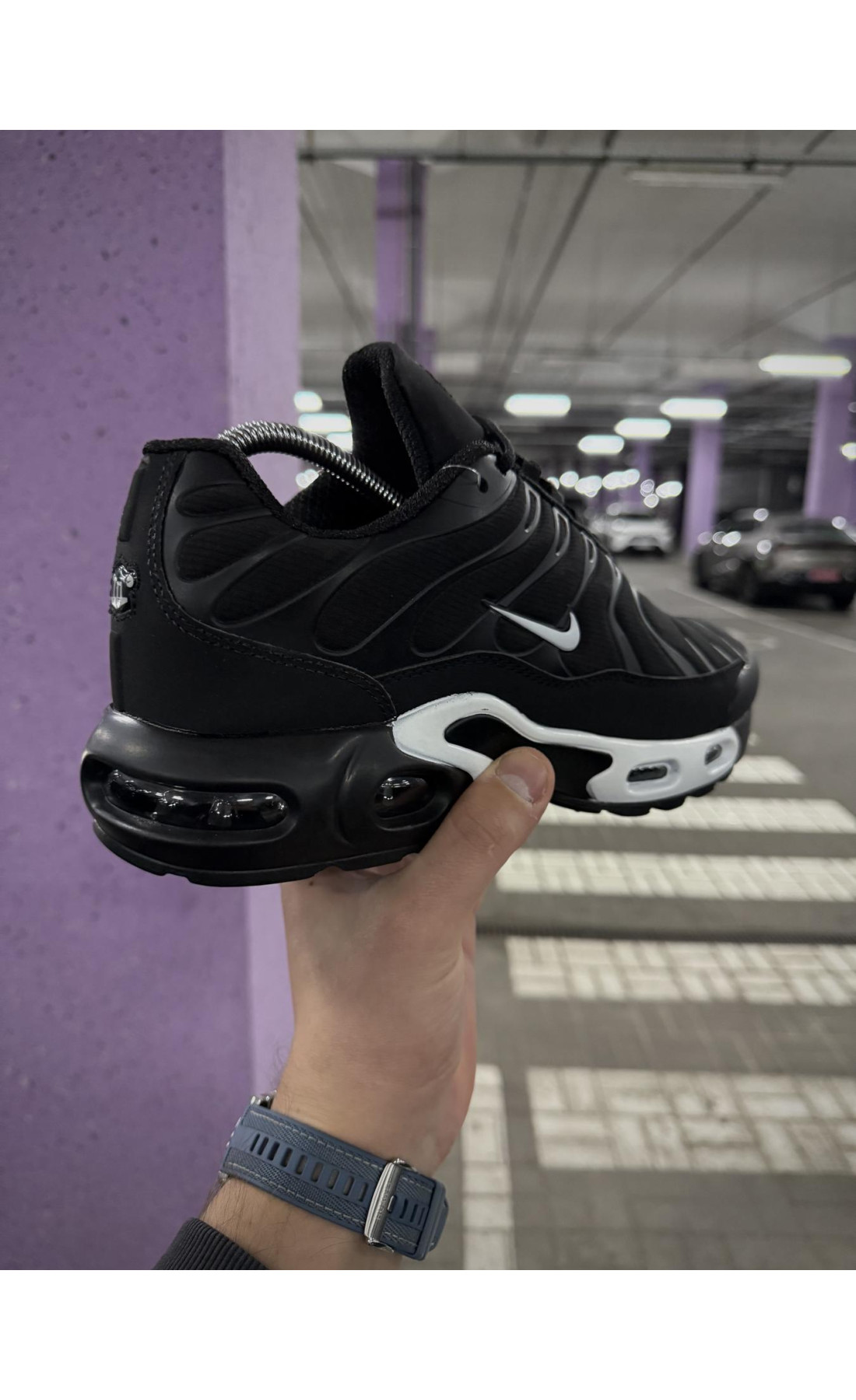Чоловічі кросівки  Термо кросівки nike air plus tn (чорні білі) (2955-3)