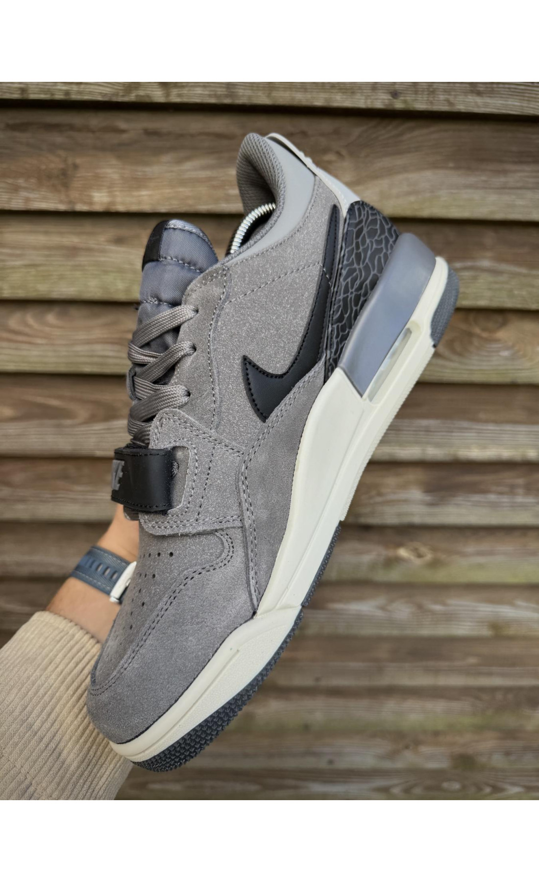 Чоловічі кросівки  Кросівки nike air jordan legacy low (замша, темно сірі) (312-8)