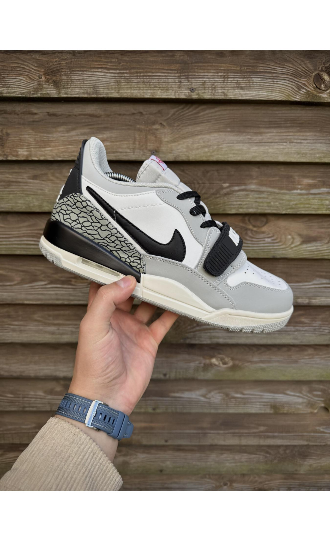 Чоловічі кросівки  Кросівки nike air jordan legacy low (світло сірі) (312-5)