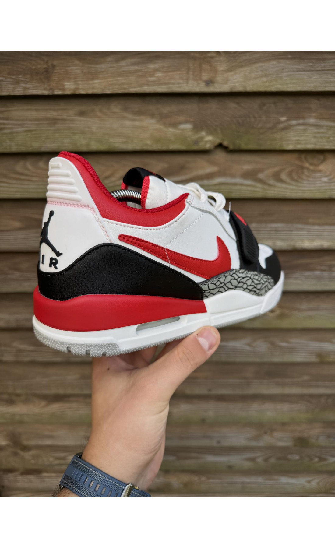 Чоловічі кросівки  Кросівки nike air jordan legacy low (white red) (312-7)