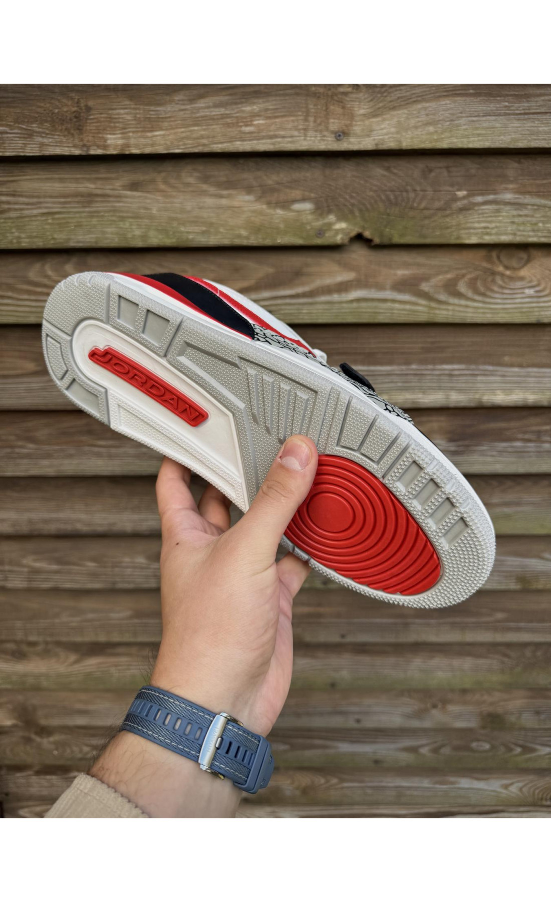 Чоловічі кросівки  Кросівки nike air jordan legacy low (white red) (312-7)