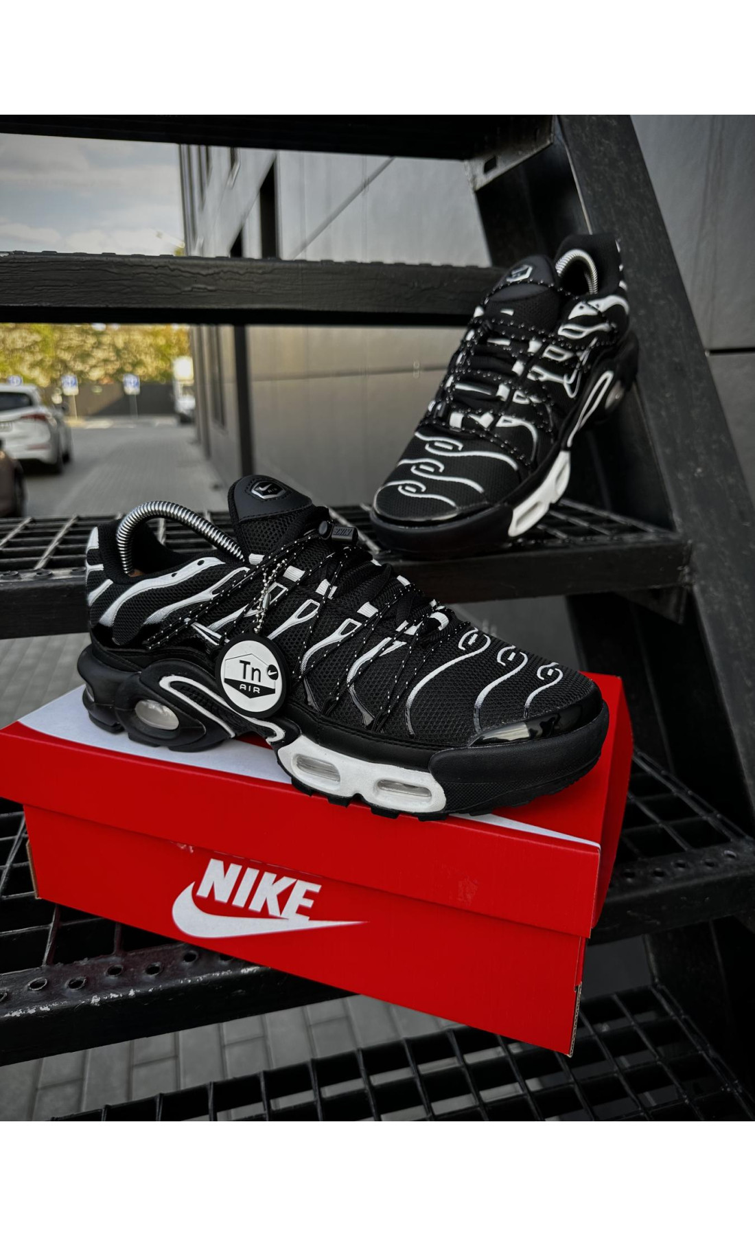 Чоловічі кросівки  Кросівки nike air tn plus lace toggle (blk’n’wht) (23-2)