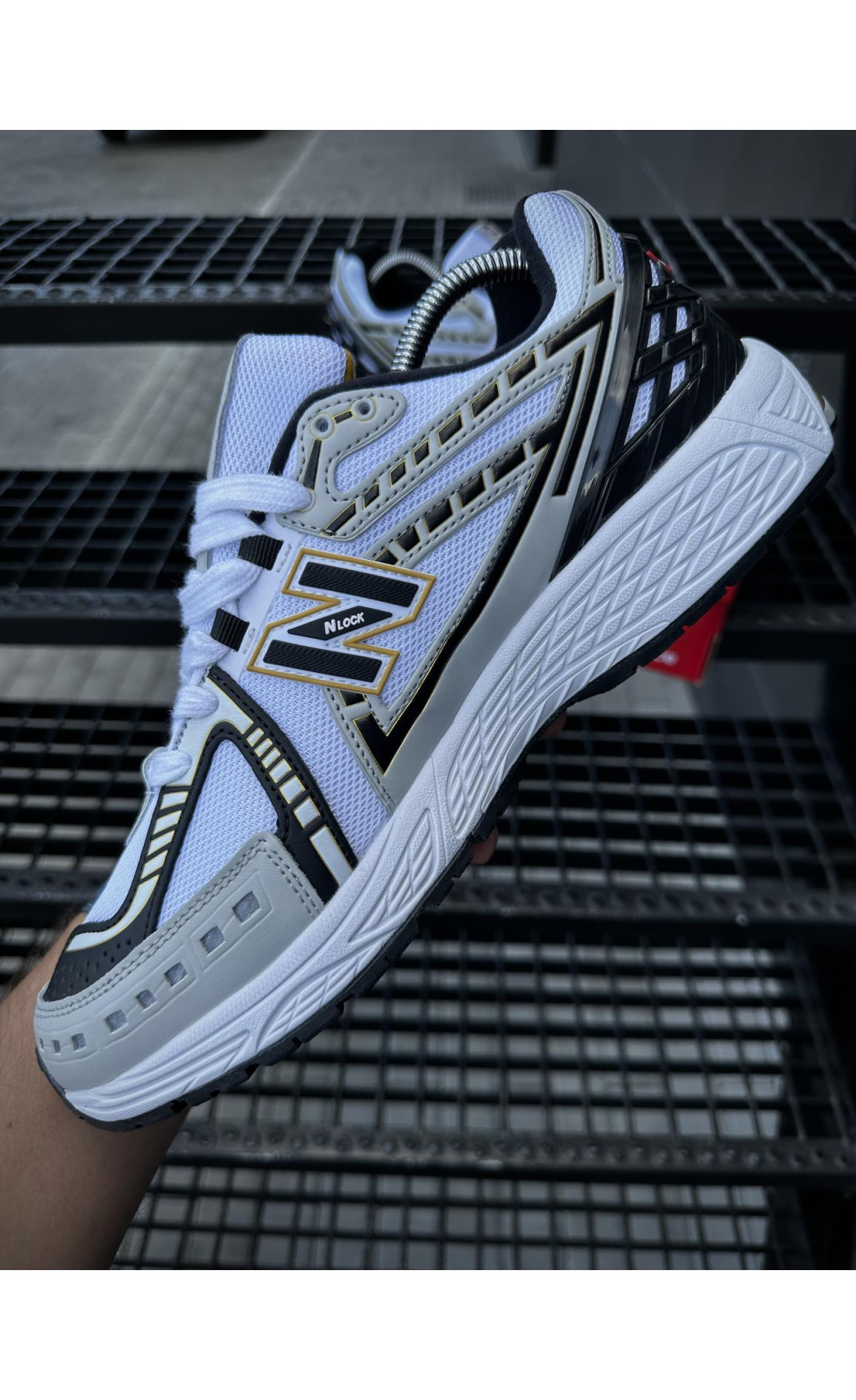 Чоловічі кросівки  Кросівки new balance r (white & gold) (5557-3)