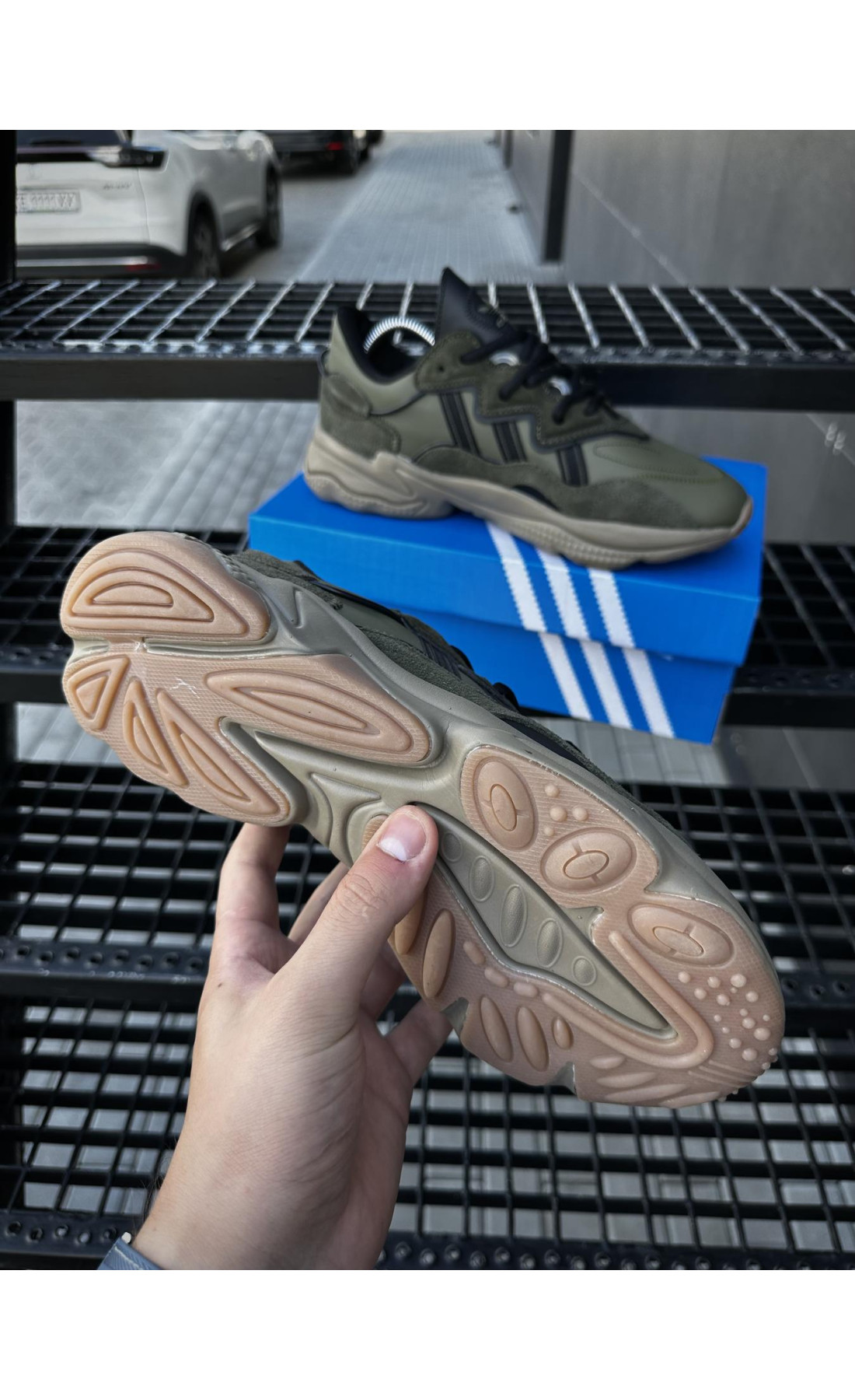 Чоловічі кросівки  Кросівки adidas ozweego, хакі колір (5434-3)