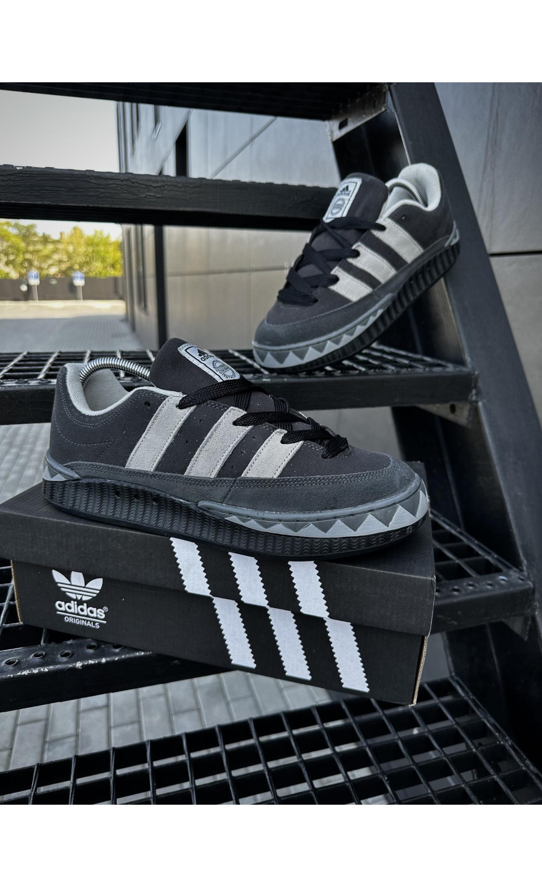 Чоловічі кросівки  Кросівки adidas adimatic neighborhood (чорно-сірі) (476-9)