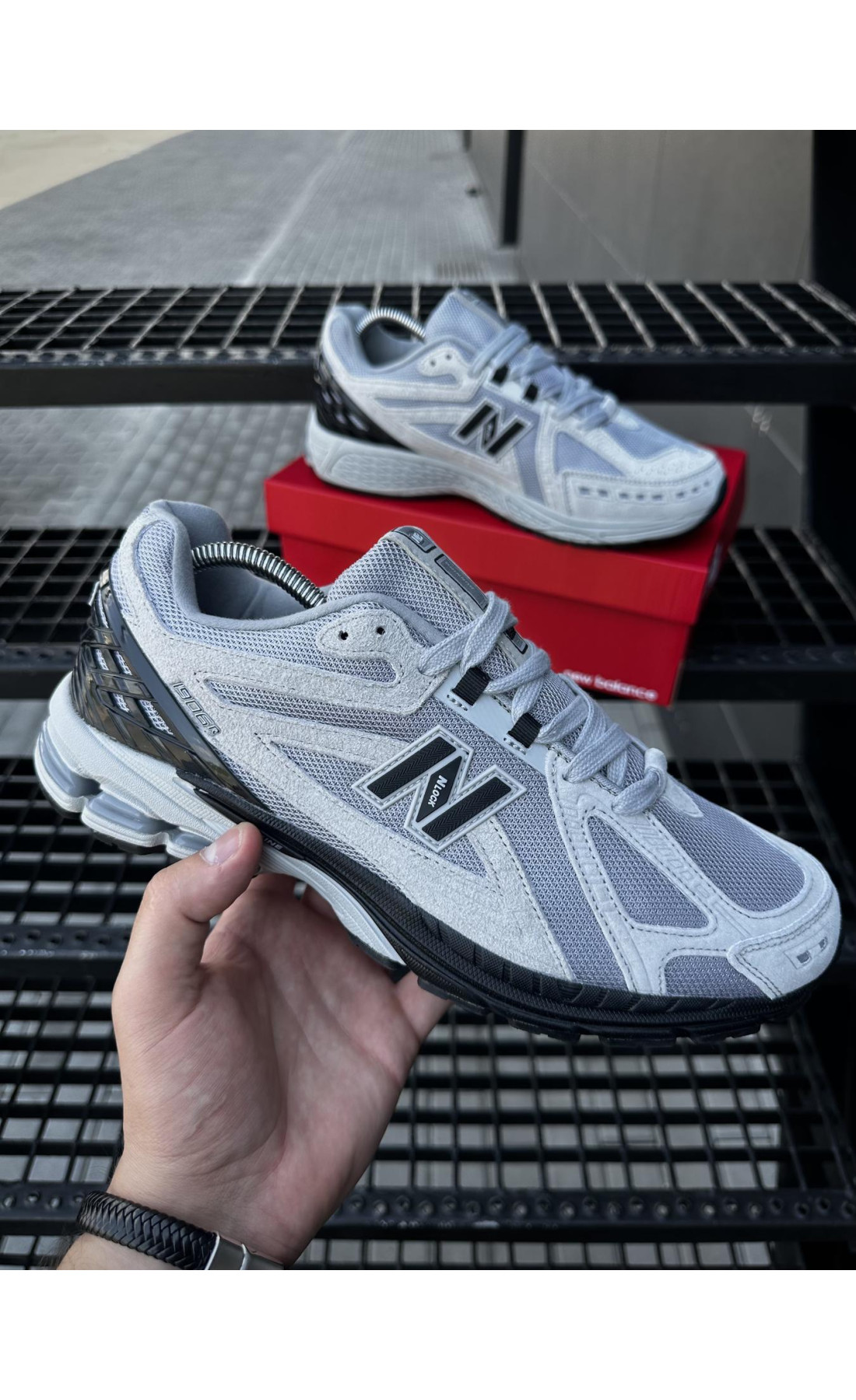 Чоловічі кросівки  Кросівки new balance r (сірі з чорним) (5557-2)