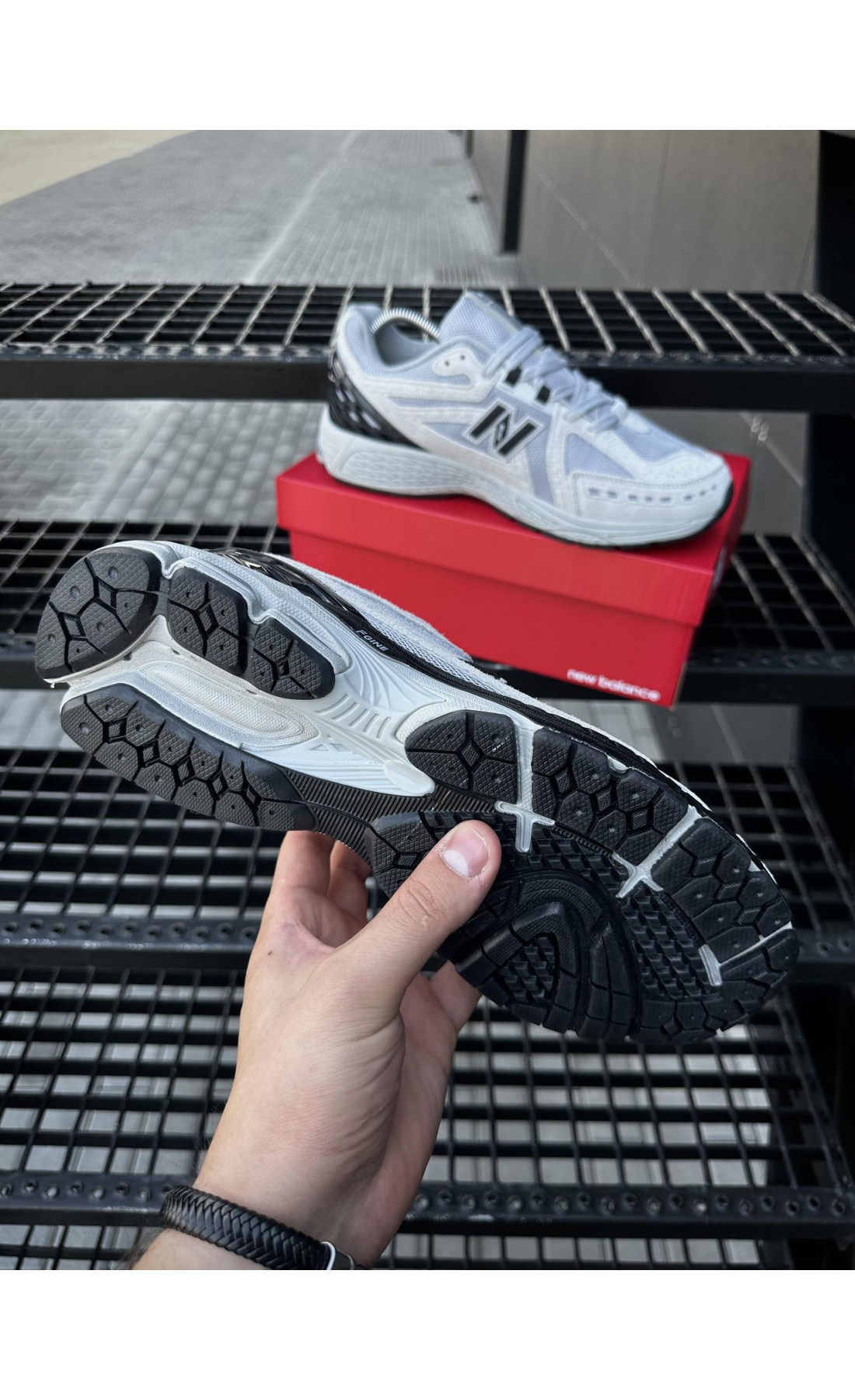 Чоловічі кросівки  Кросівки new balance r (сірі з чорним) (5557-2)