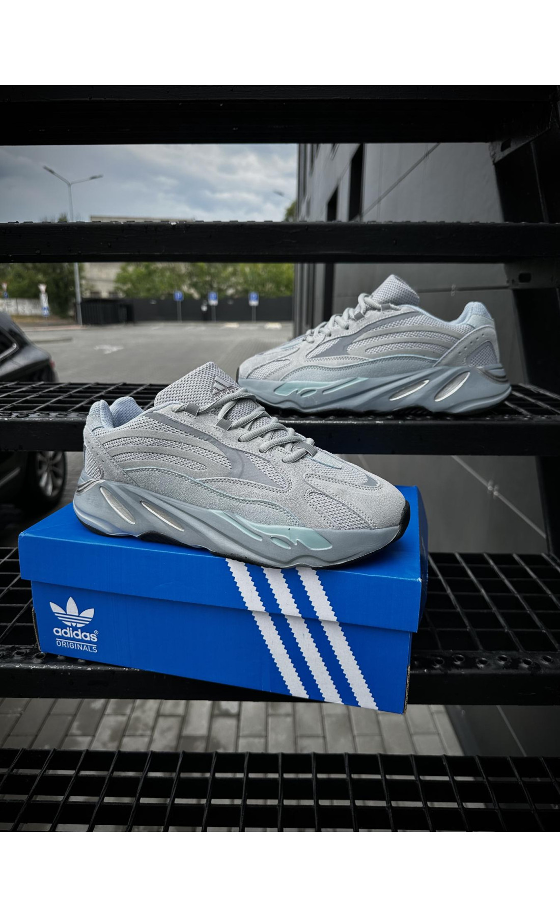 Чоловічі кросівки  Adidas yeezy boost v (gray & blue) (700-1)