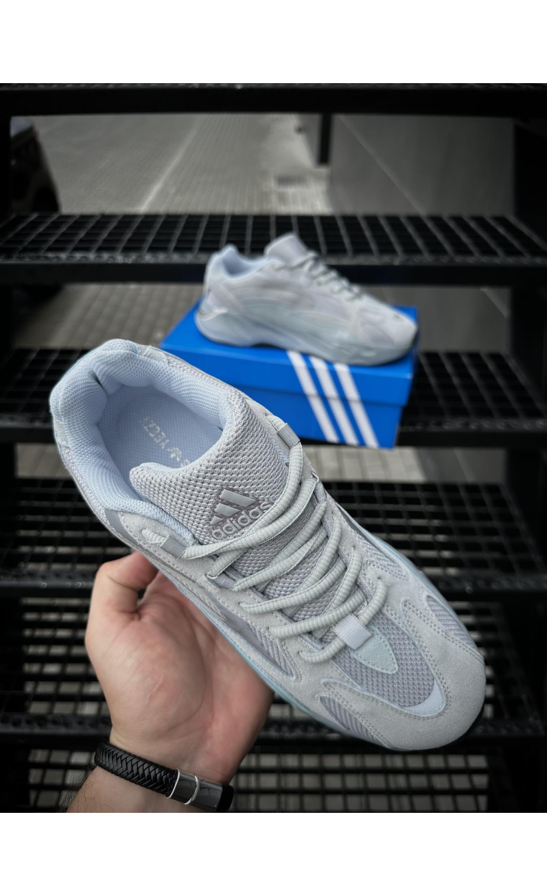 Чоловічі кросівки  Adidas yeezy boost v (gray & blue) (700-1)