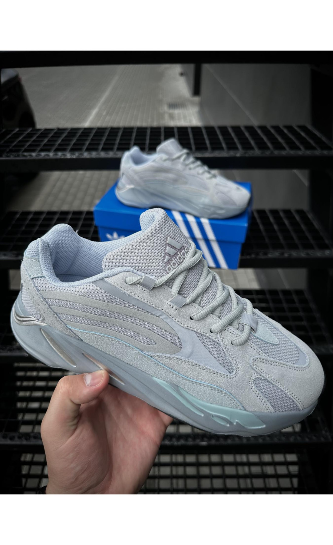 Чоловічі кросівки  Adidas yeezy boost v (gray & blue) (700-1)