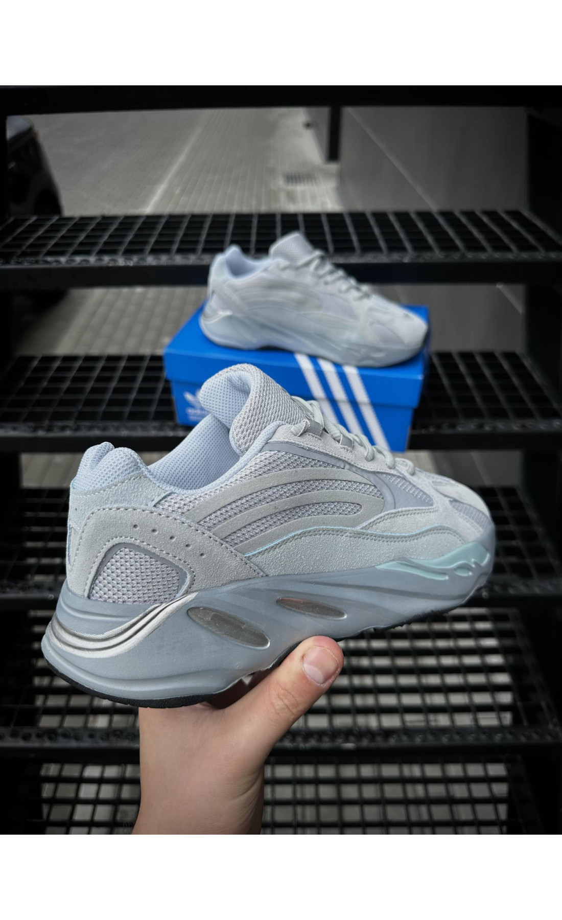 Чоловічі кросівки  Adidas yeezy boost v (gray & blue) (700-1)