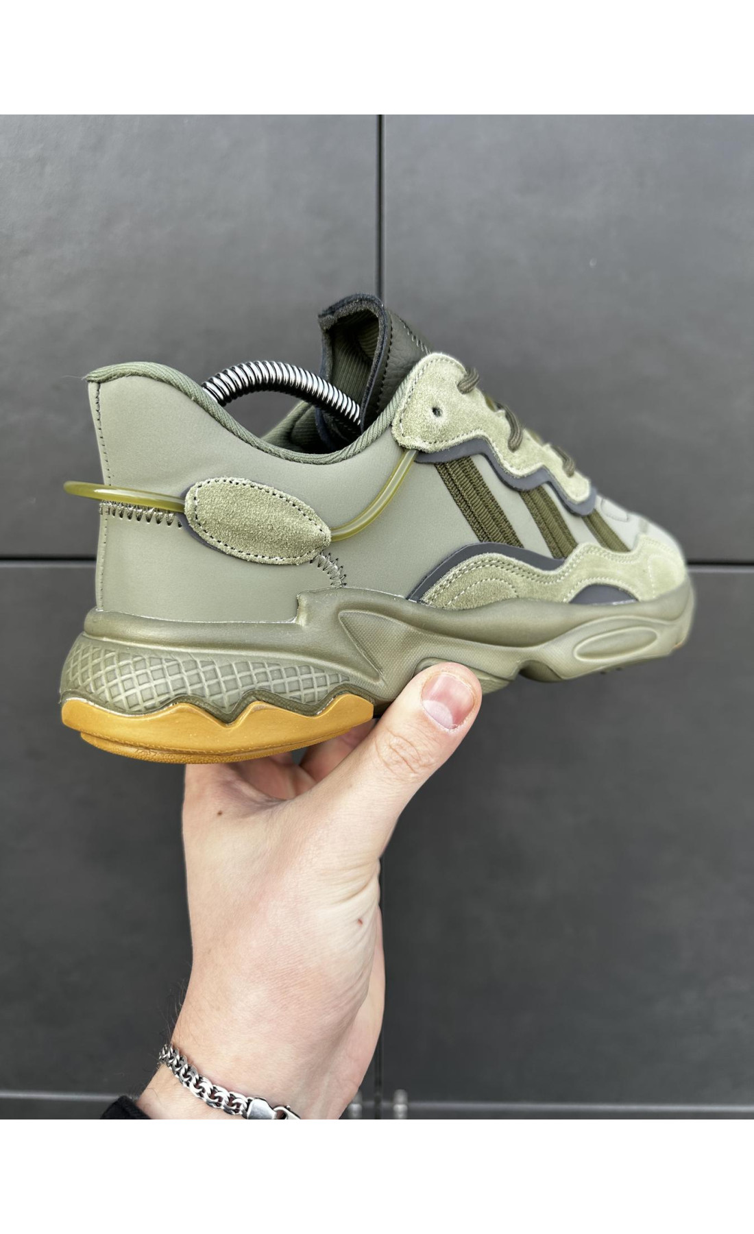 Чоловічі кросівки  Кросівки adidas ozweego (olive) (331-7)