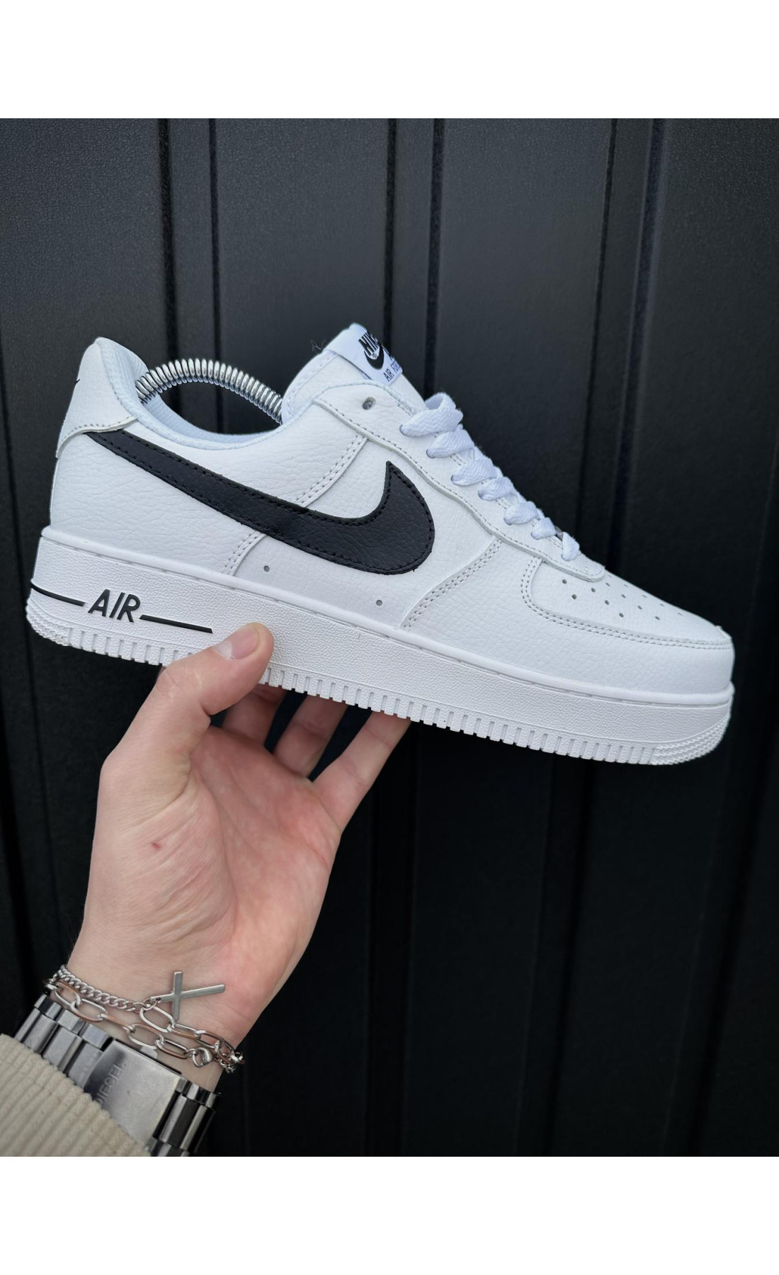 Чоловічі кросівки  Кросівки nike air force (білі з чорним лого, шкіра ліцензія) (32-3)