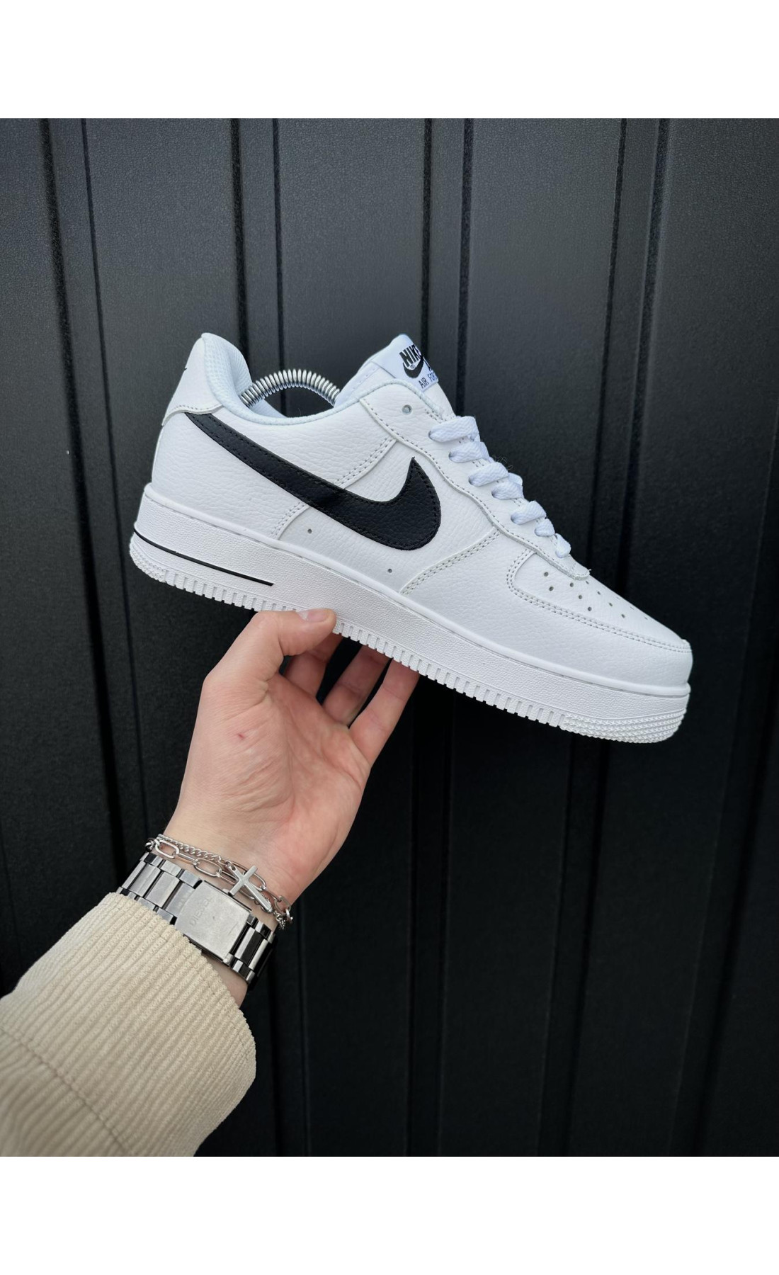 Чоловічі кросівки  Кросівки nike air force (білі з чорним лого, шкіра ліцензія) (32-3)