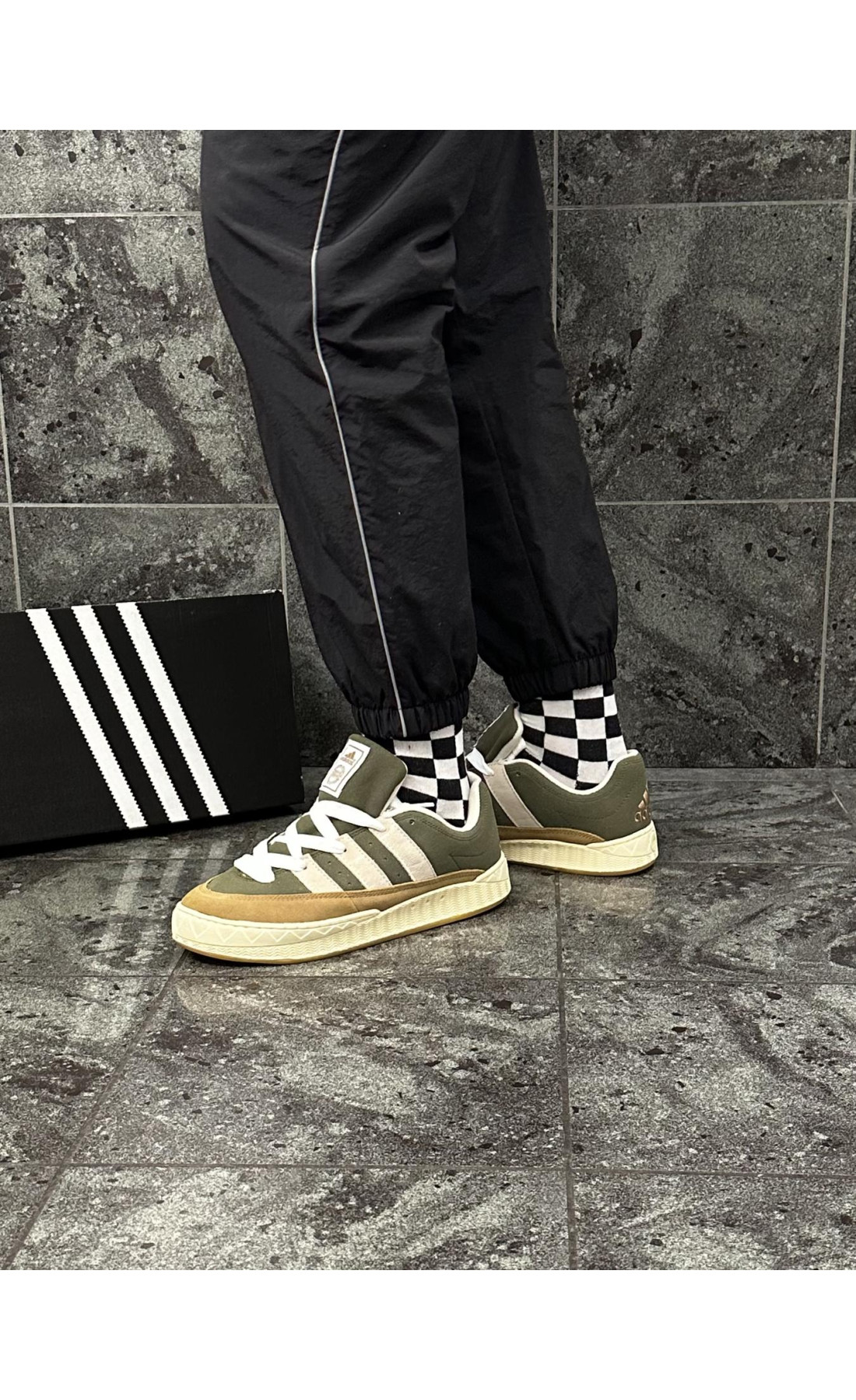 Чоловічі кросівки  Кросівки adidas adimatic neighborhood (olive) (476-2)