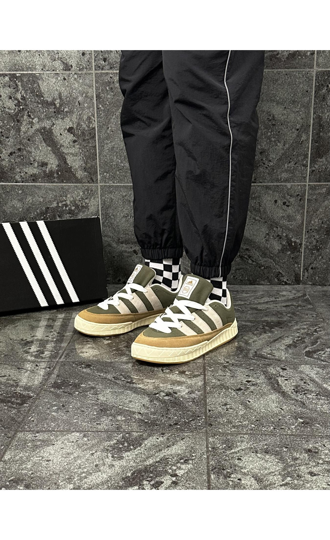 Чоловічі кросівки  Кросівки adidas adimatic neighborhood (olive) (476-2)