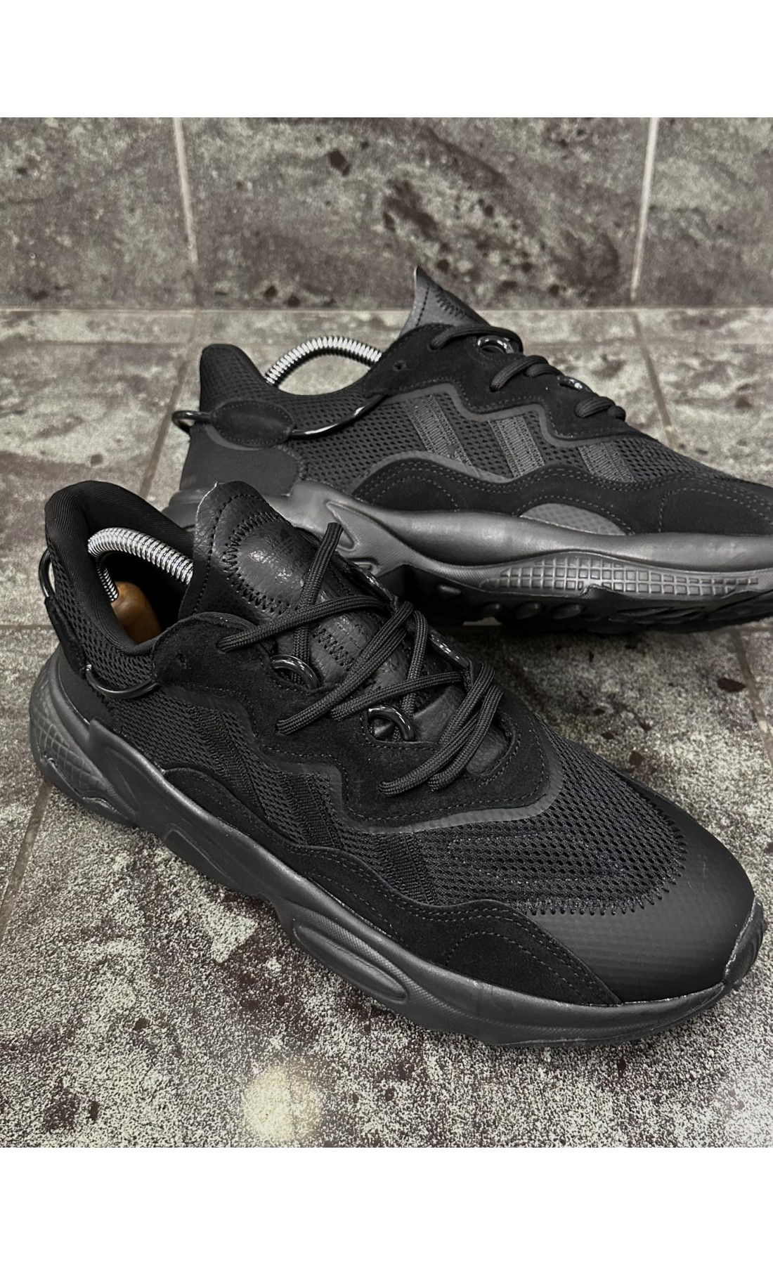 Чоловічі кросівки  Кросівки adidas ozweego (all black) (330-1)