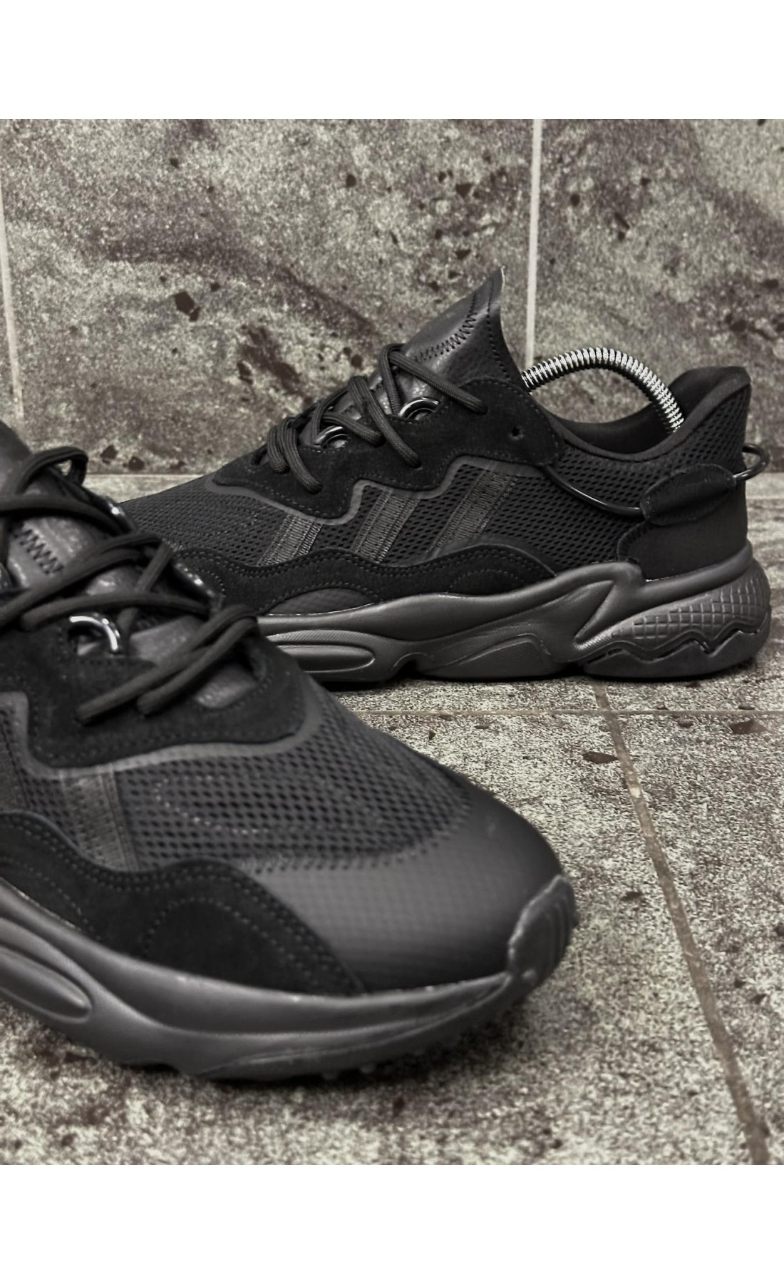 Чоловічі кросівки  Кросівки adidas ozweego (all black) (330-1)