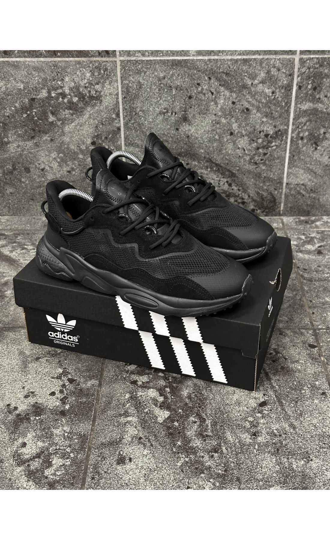 Чоловічі кросівки  Кросівки adidas ozweego (all black) (330-1)