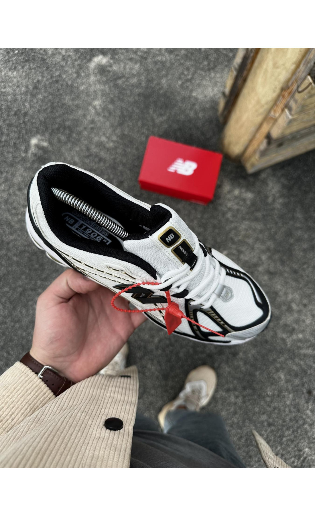 Чоловічі кросівки  Літні кросівки new balance r metallic gold (ліцензія) (1906-8)