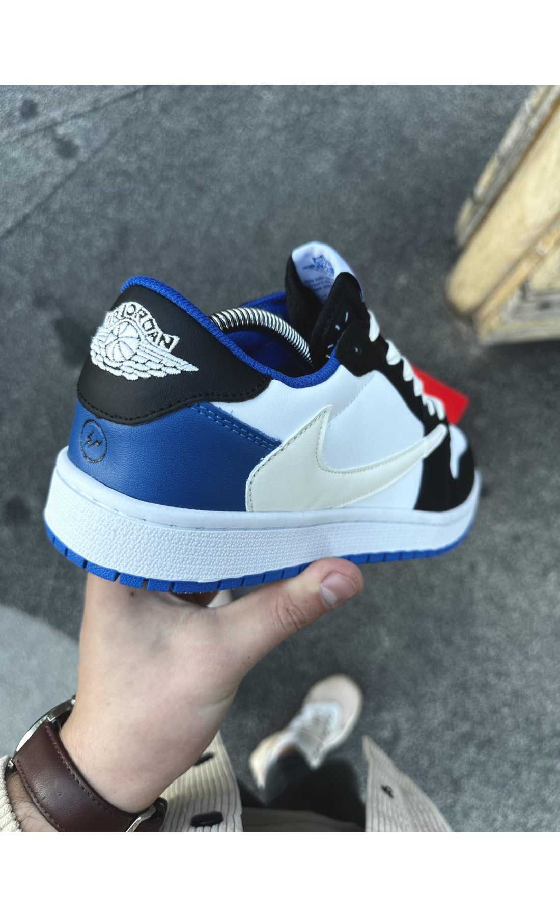 Чоловічі кросівки  Кросівки nike air jordan low x travis scott (біло-сині) (618-3)