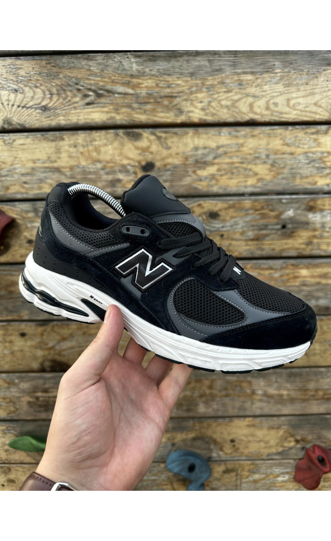 Чоловічі кросівки  Кросівки new balance r (чорно-білі) (2002-1)