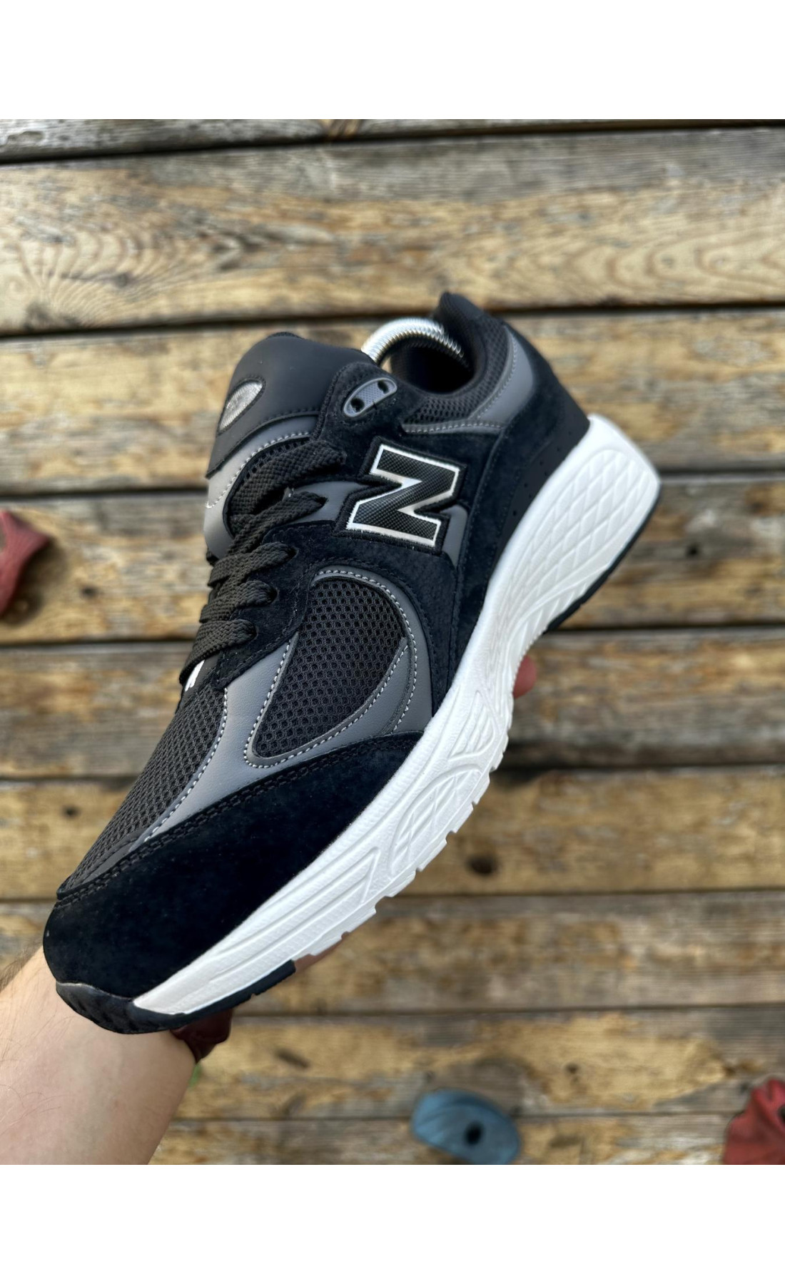 Чоловічі кросівки  Кросівки new balance r (чорно-білі) (2002-1)