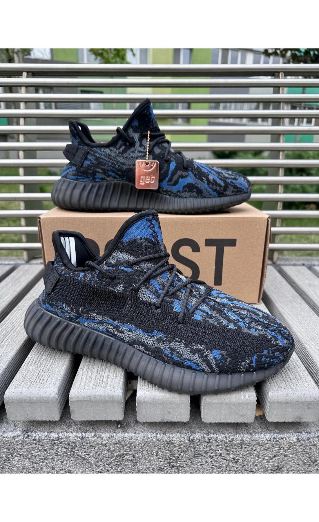Чоловічі кросівки  Кросівки adidas yeesy boost blue / camo (A2237-7)