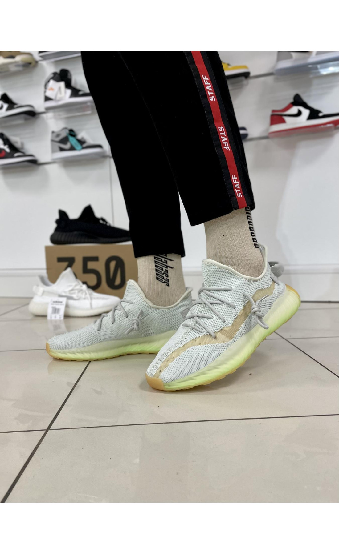 Чоловічі кросівки  Кросівки adidas yeesy boost v (blue / green) (2-15303)