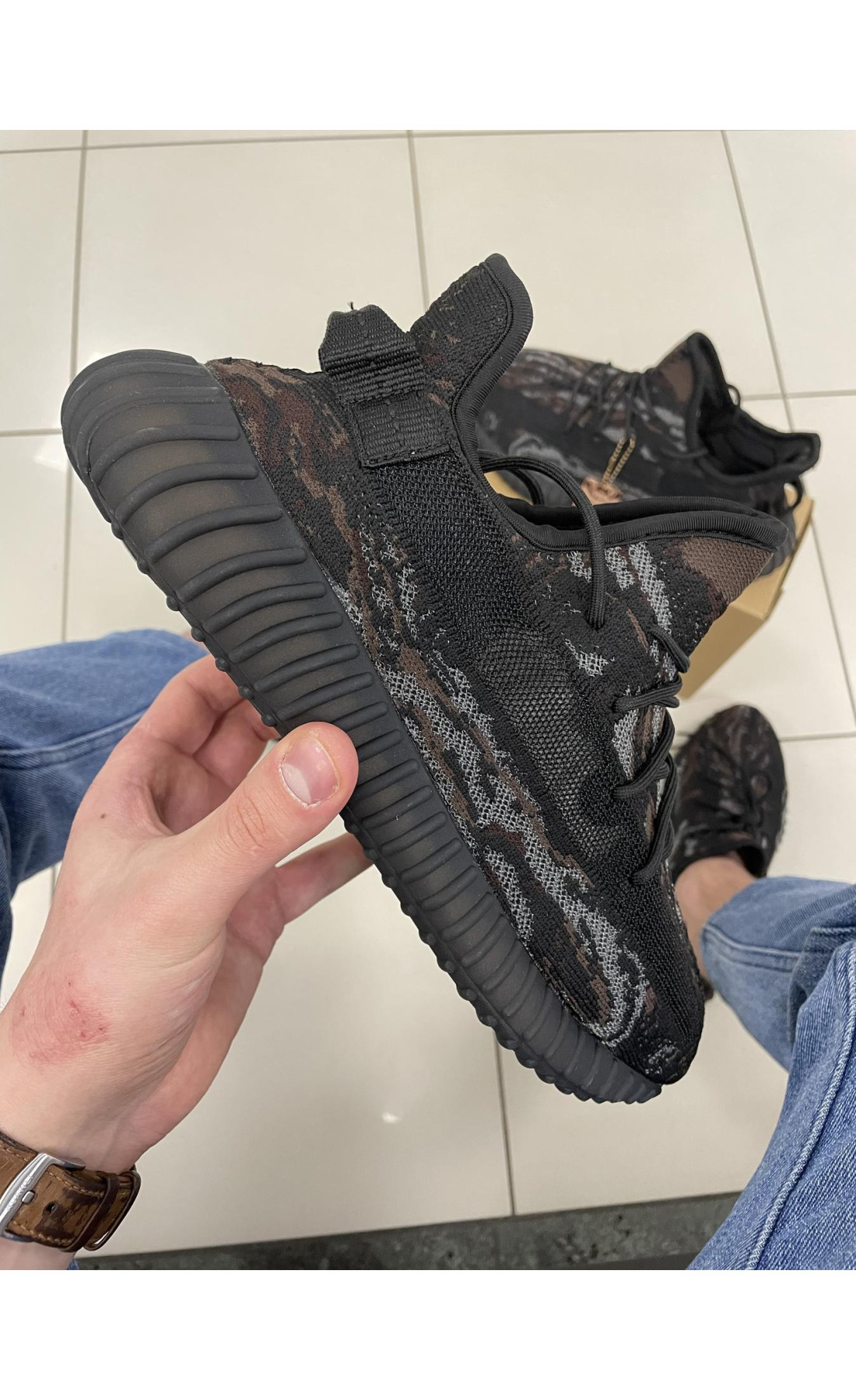 Чоловічі кросівки  Кросівки adidas yeesy boost black / camo (A2237-6)