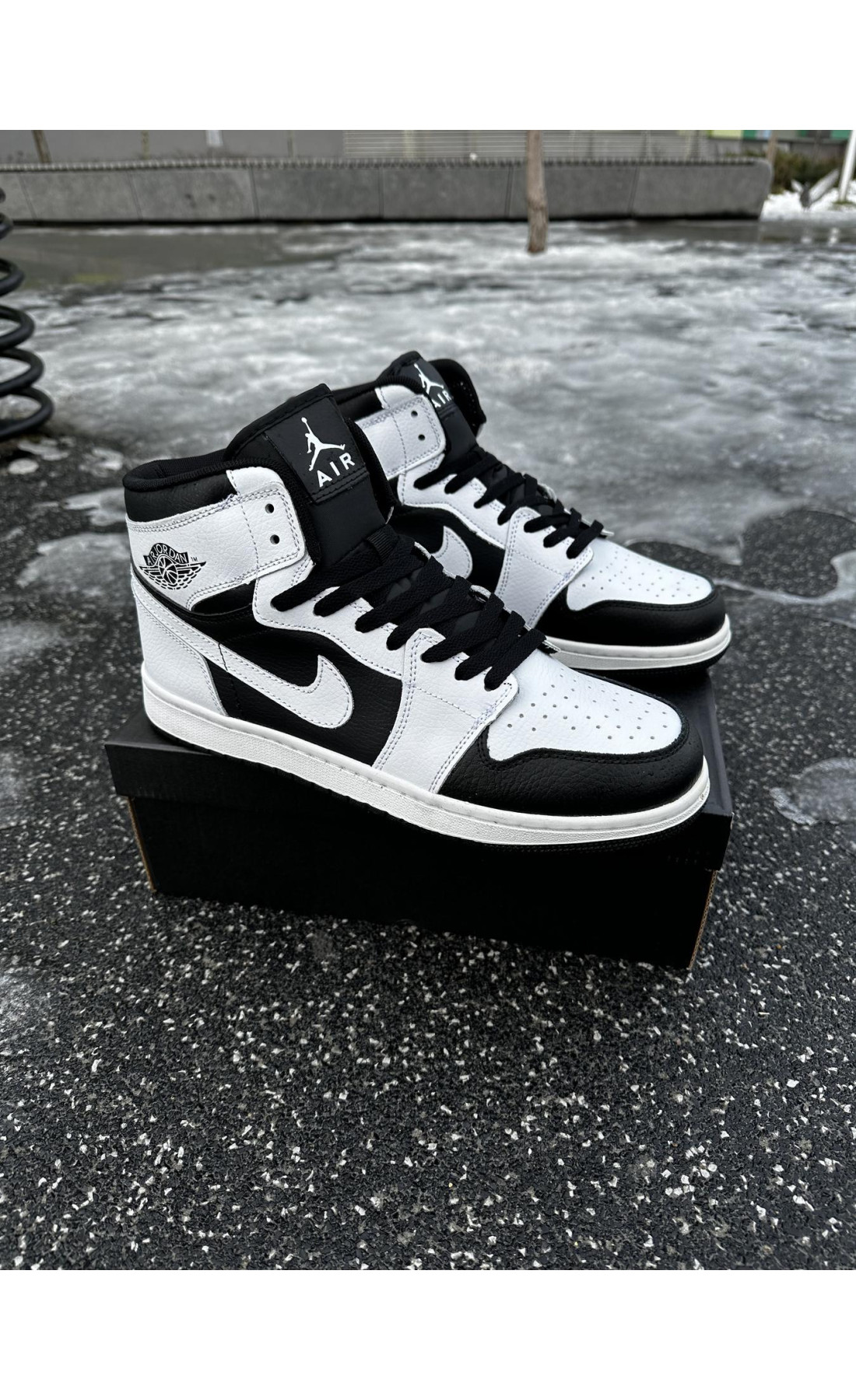 Чоловічі кросівки  Кросівки nike air jordan (white / black) (159-3)