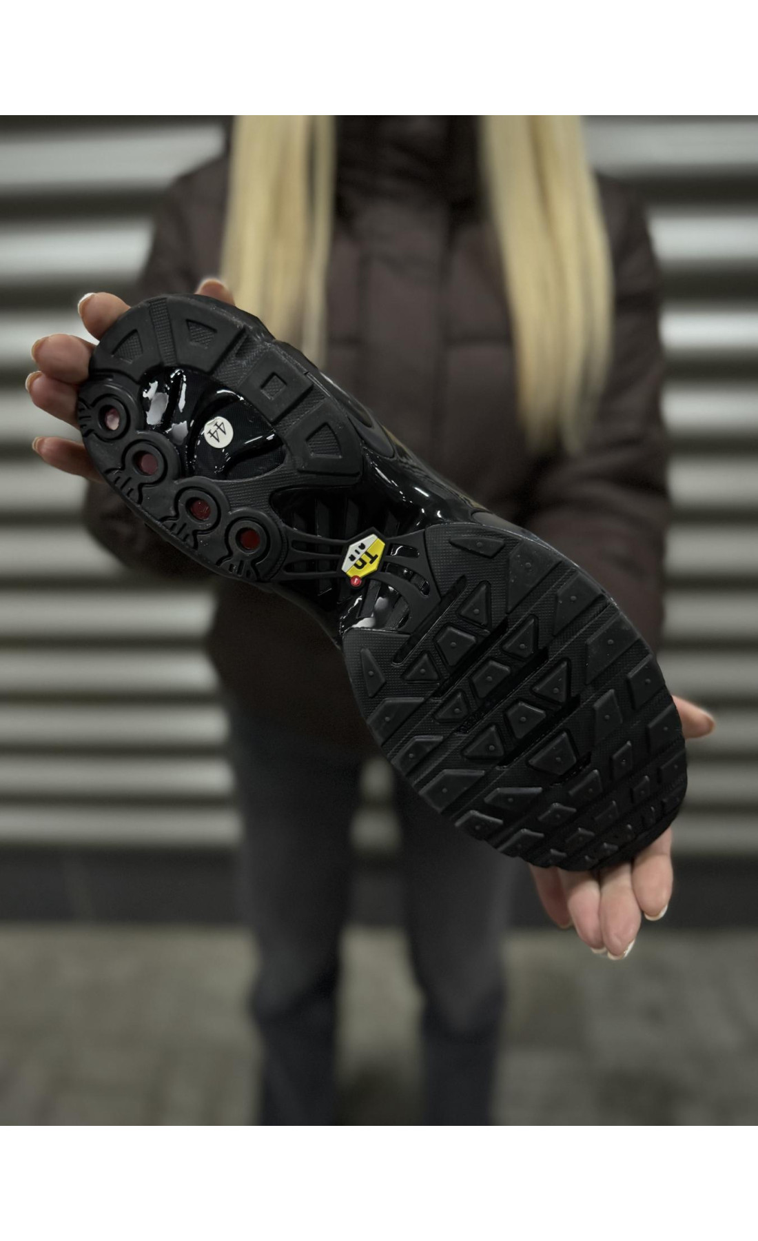 Чоловічі кросівки  Термо кросівки nike air plus tn (чорно-сірі) (9133-2)