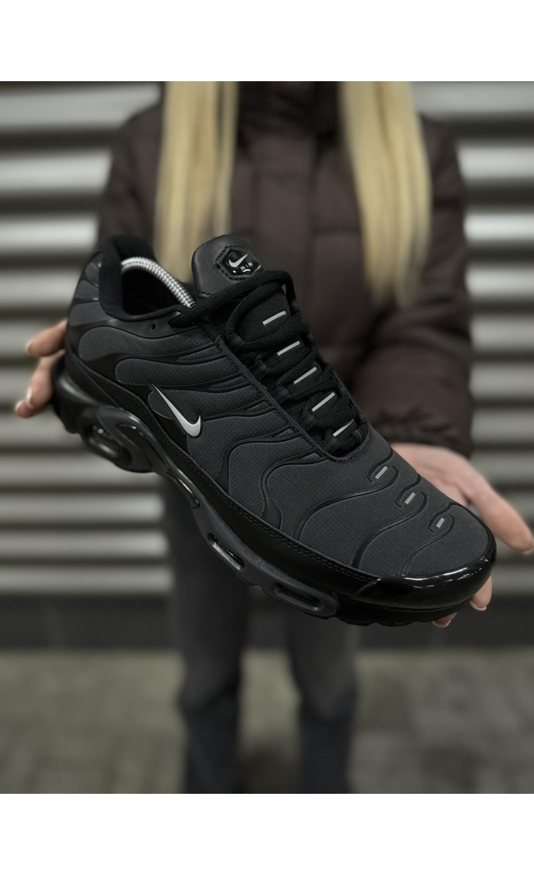 Чоловічі кросівки  Термо кросівки nike air plus tn (чорно-сірі) (9133-2)