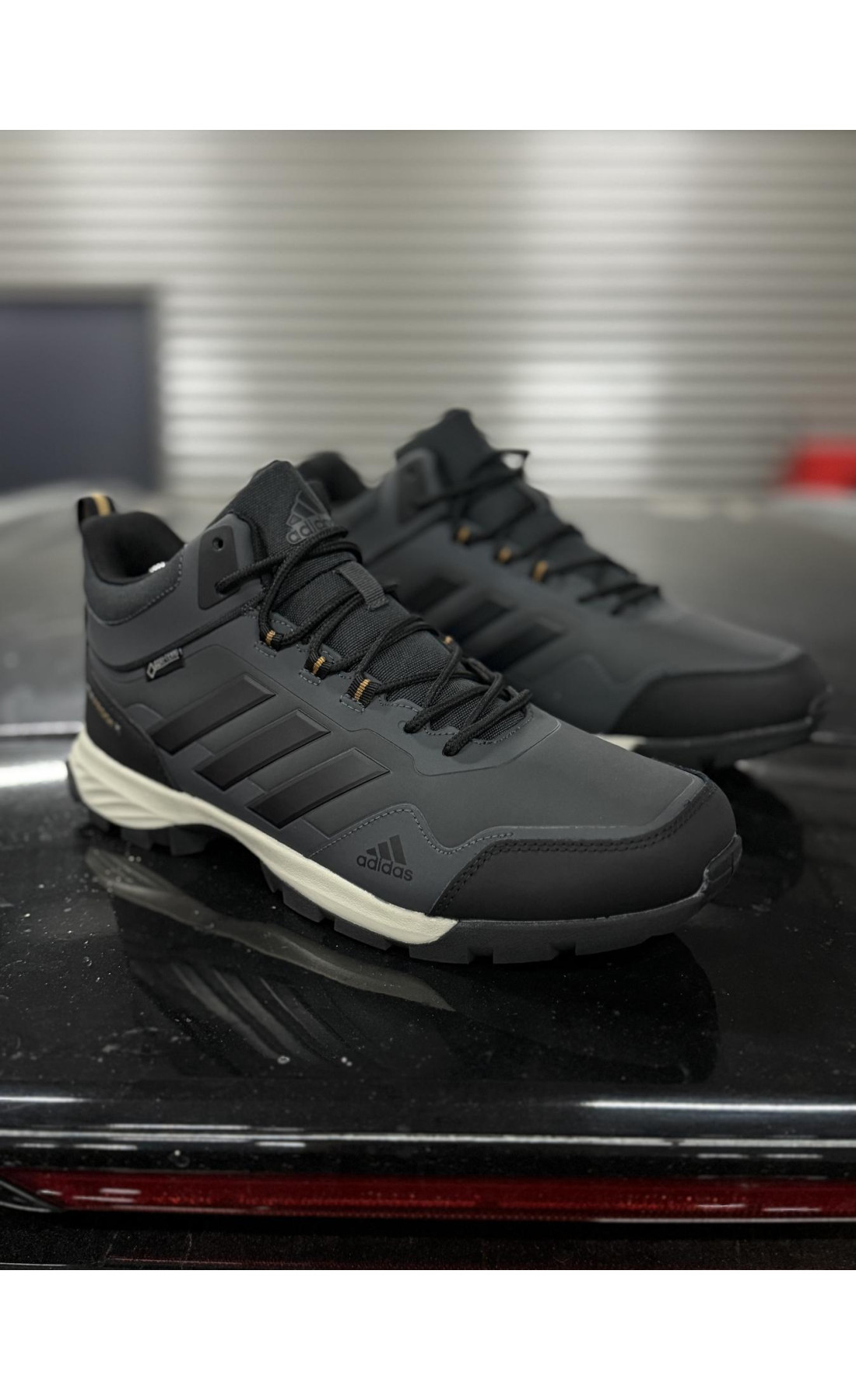 Чоловічі кросівки  Зимові кросівки adidas ax climaproof gore tex (855-2)