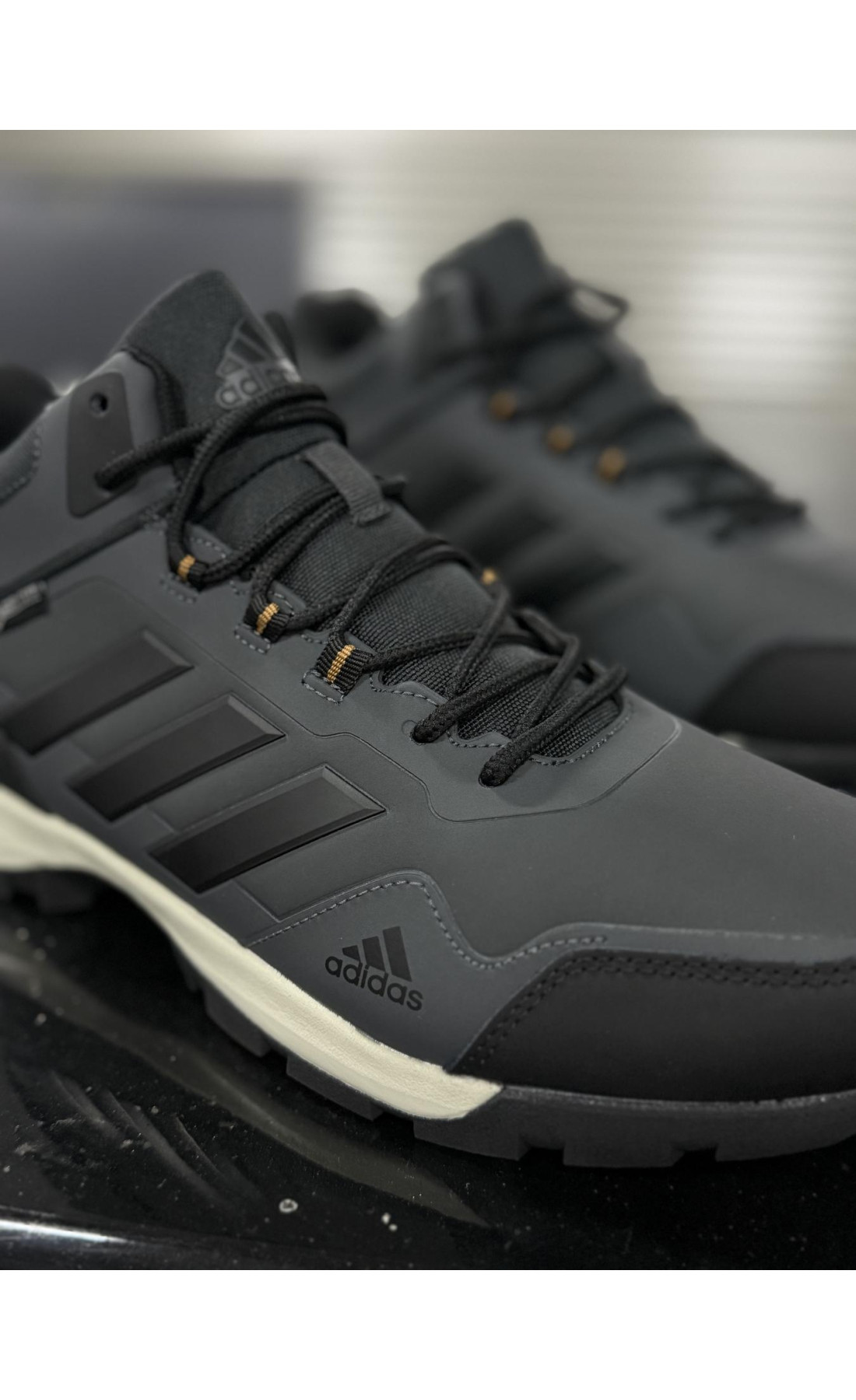 Чоловічі кросівки  Зимові кросівки adidas ax climaproof gore tex (855-2)