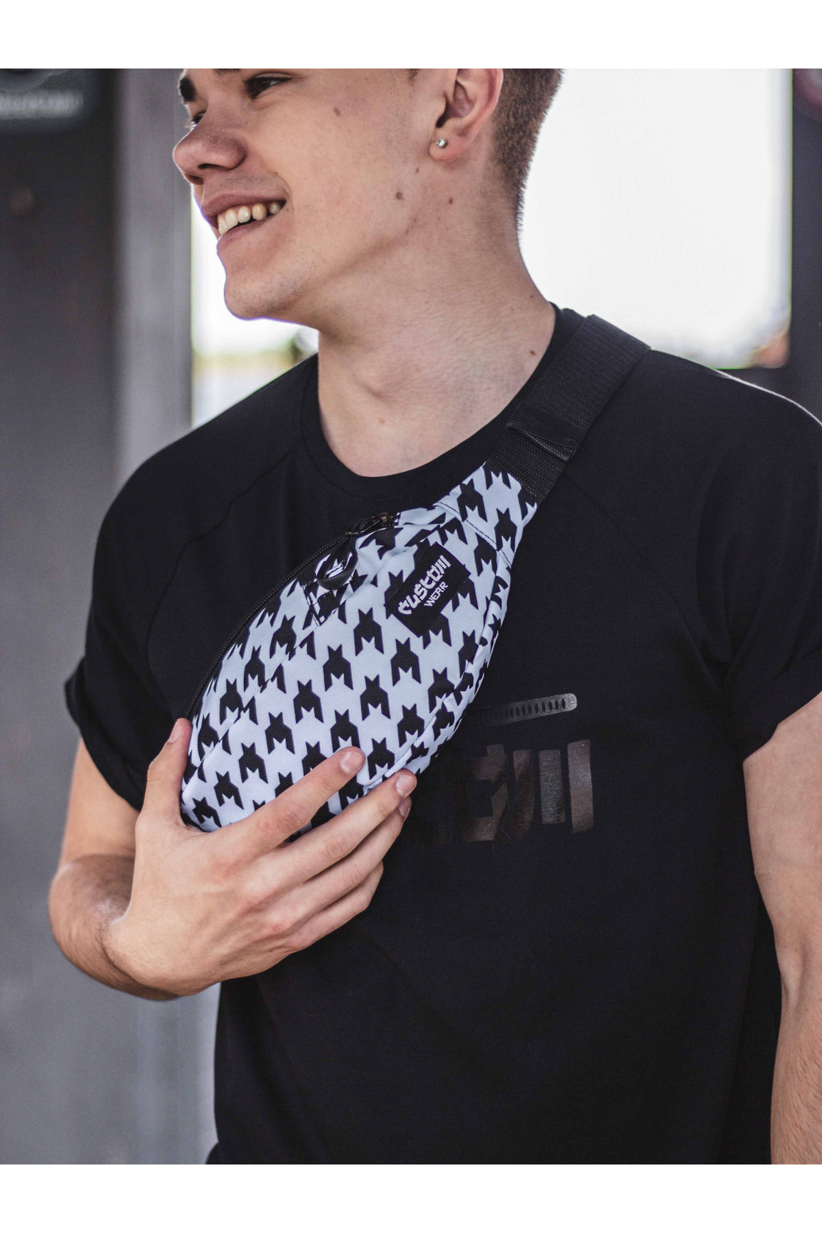 Бананка Custom Wear Uno Goose Black/White