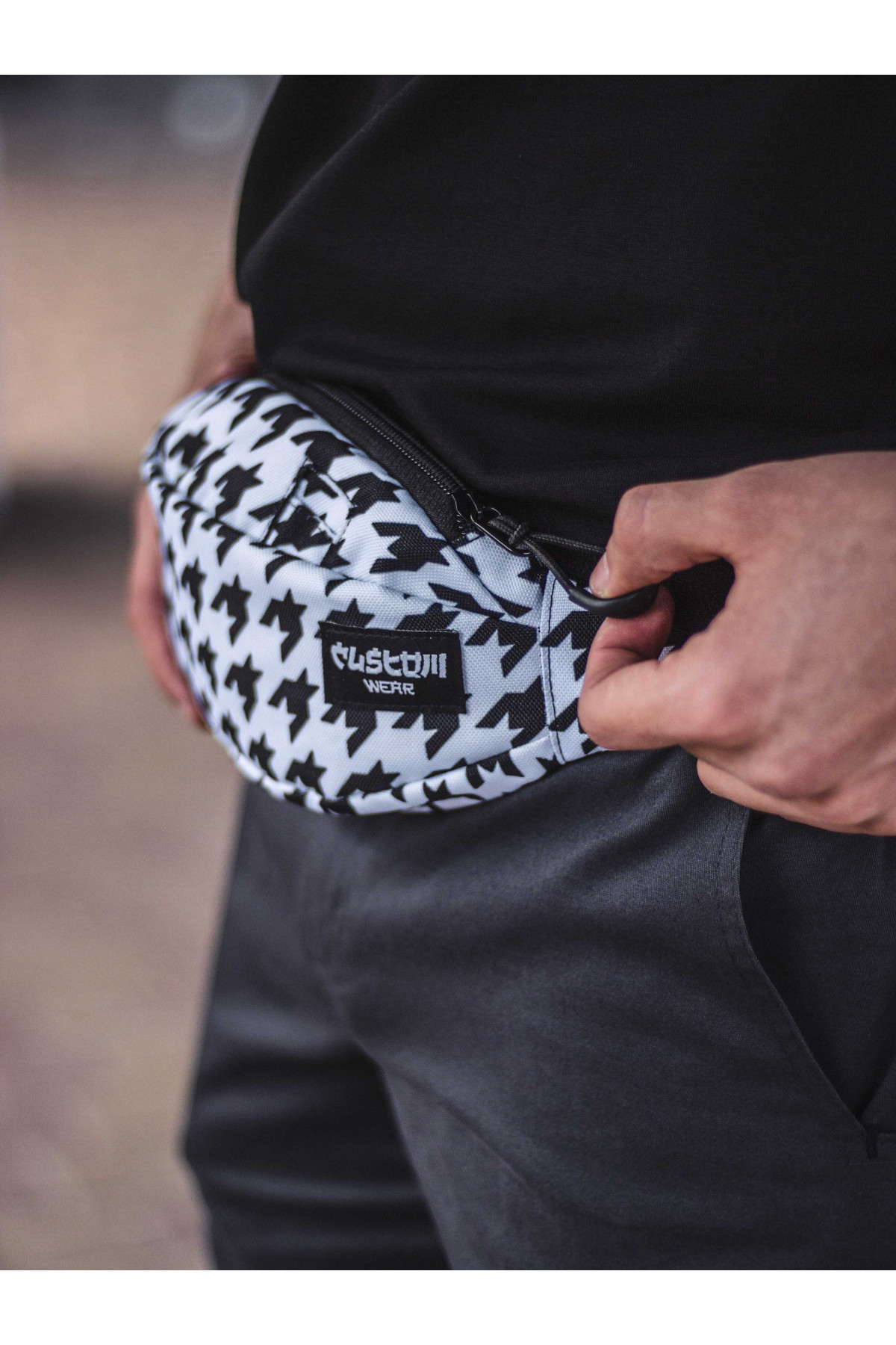 Бананка Custom Wear Uno Goose Black/White