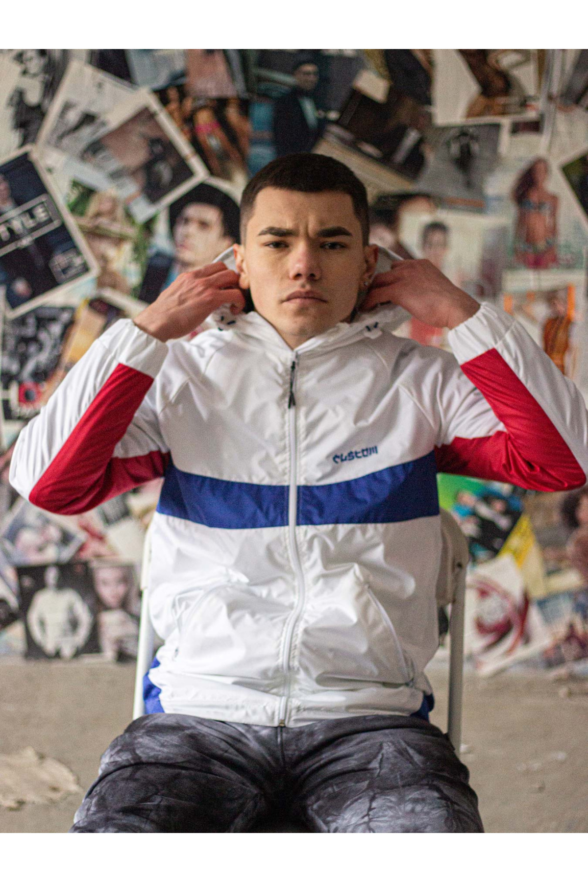 Вітрівка чоловіча Athletic біла, синє з червоним Custom Wear