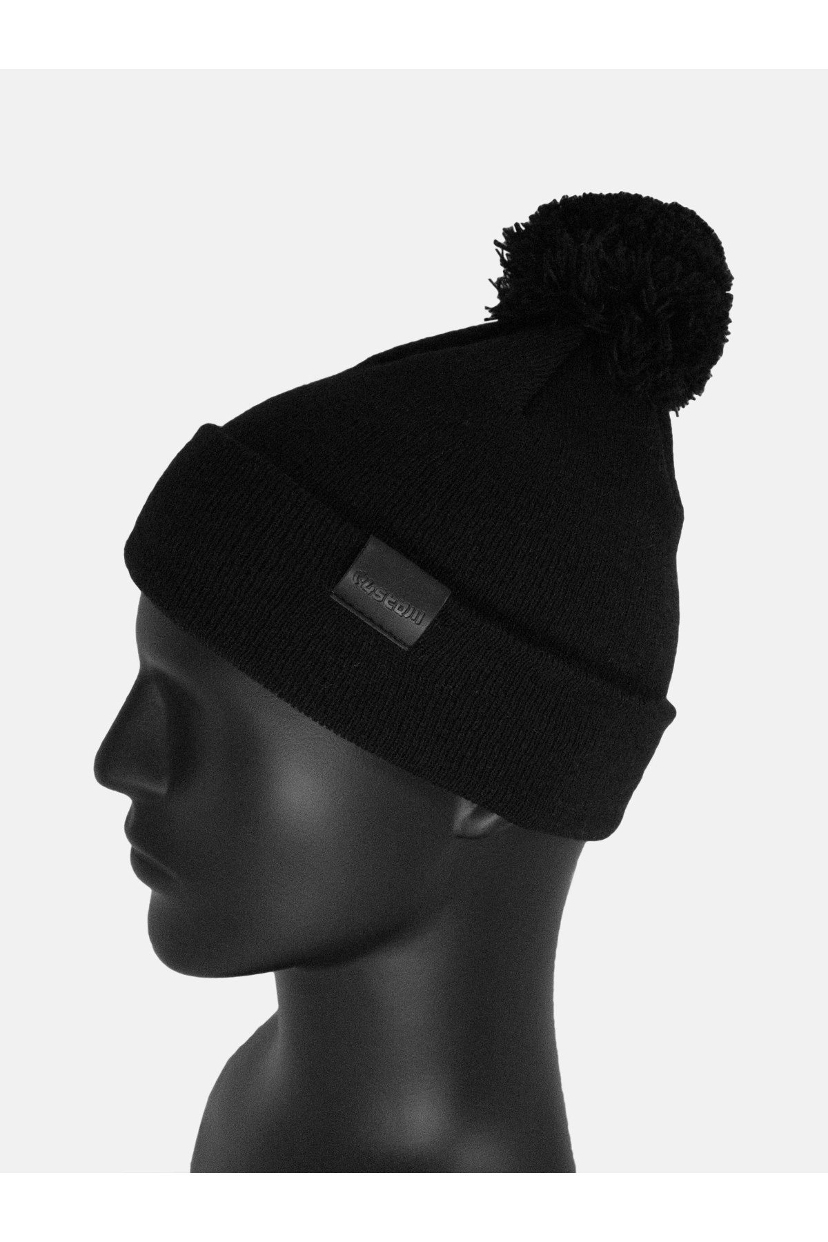 Шапка Custom Wear з бумбоном чорна