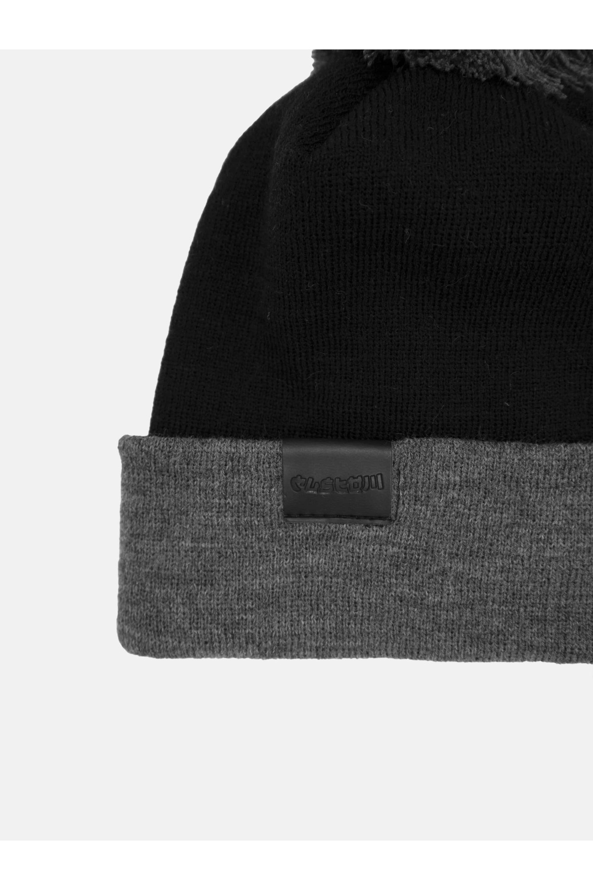 Шапка Custom Wear з бумбоном чорний з графітом